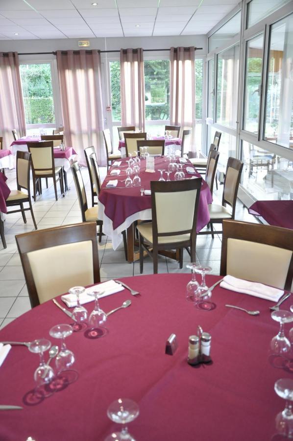 Henri 4 Hotell Rostrenen Exteriör bild